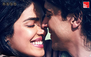 Poster of The Sky Is Pink featuring Farhan Akhtar & Priyanka Chopra